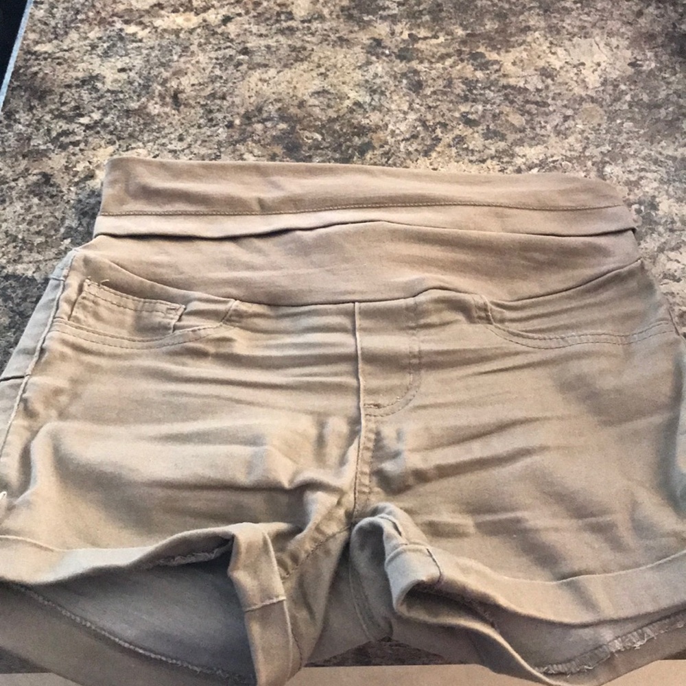 Maternity shorts
